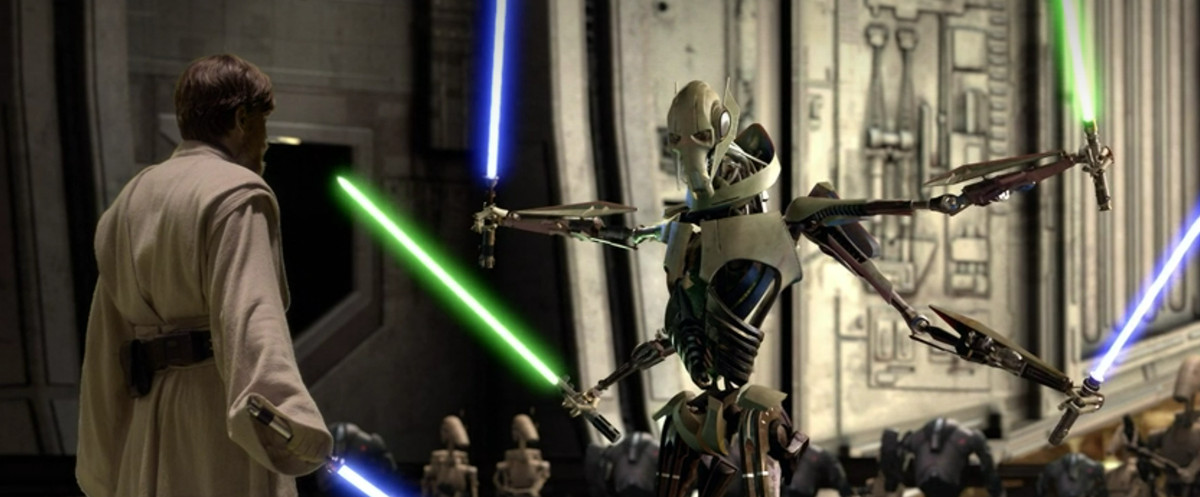General Grievous fica na frente de Obi-Wan Kenobi enquanto empunha quatro sabres de luz em seus braços robóticos