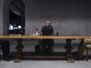 Como o final da segunda temporada de ENTREVISTA COM O VAMPIRO muda o final do livro