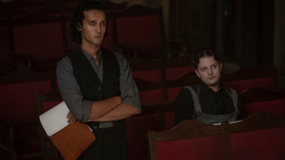 Armand (Assad Zaman) e o vampiro Sam na segunda temporada de Entrevista com o Vampiro.