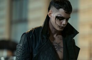 Diretor de O Corvo explica por que o filme não é apenas um remake de Hollywood