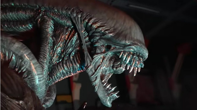 SURPREENDENTE: Escultor cria Xenomorfo gigante em 20 dias