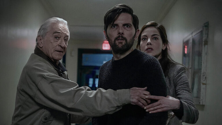 Robert De Niro, Adam Scott e Michelle Monaghan em The Whisper Man
